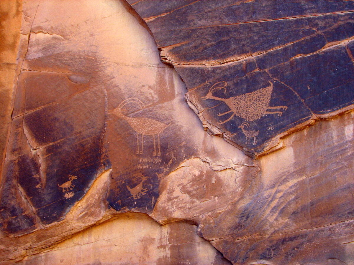 Höhlenmalerei im Monument Valley